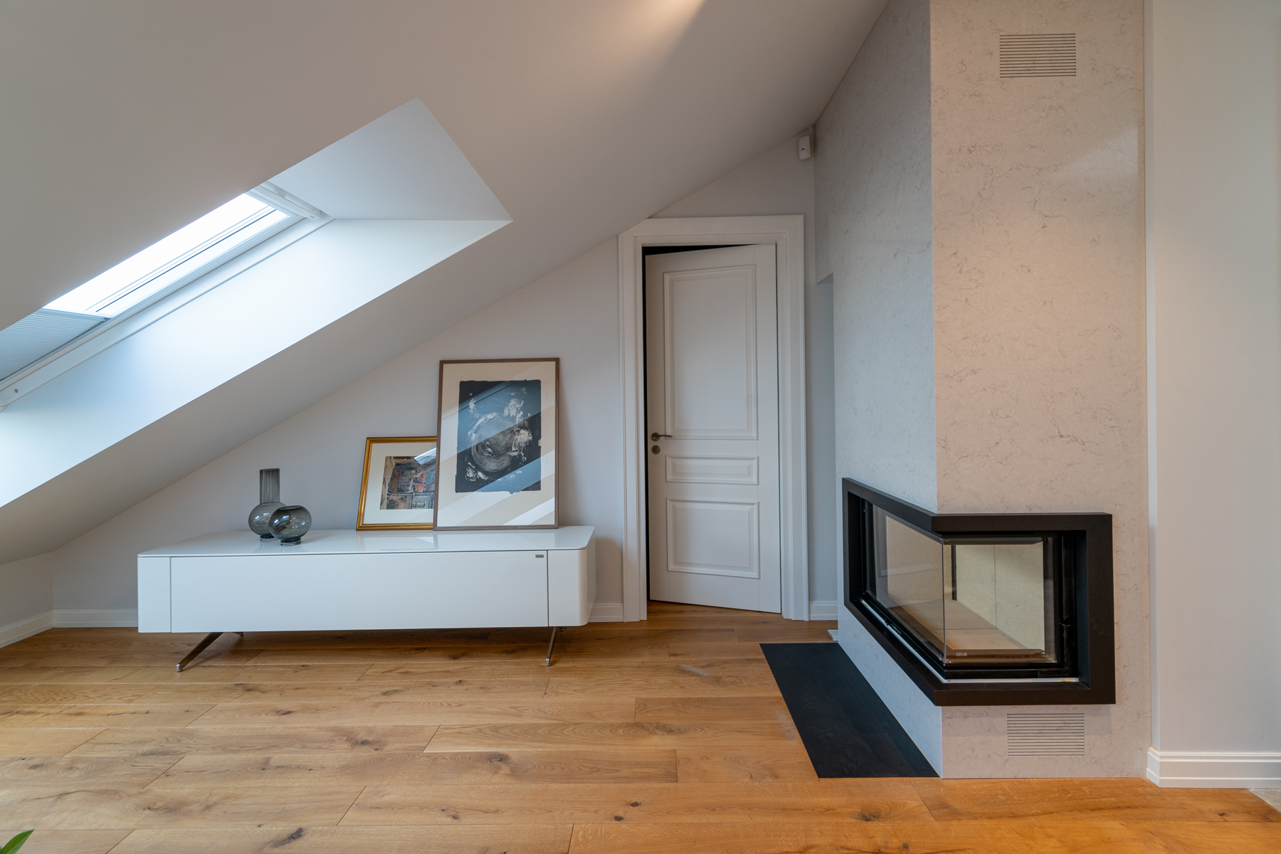 Apartment No.21